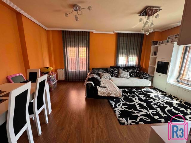 Chalet en venta en San Claudio, León