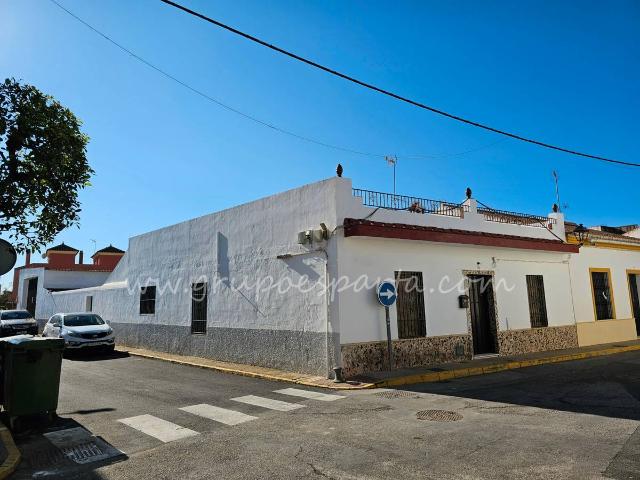 Chalet en venta en Umbrete, Sevilla