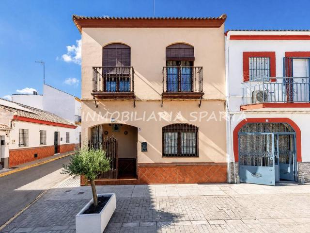 Chalet en venta en Umbrete, Andalucía