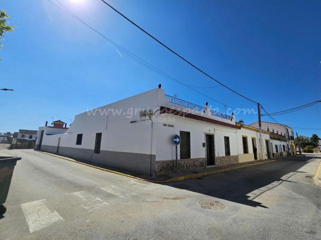 Chalet en venta en Umbrete, Andalucía