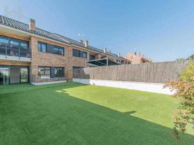 Villa en venta en Arroyomolinos