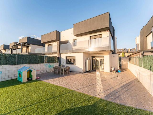 Chalet en venta en Arroyomolinos, Madrid