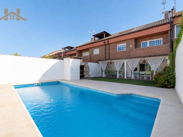 Chalet en venta en Arroyomolinos, Madrid