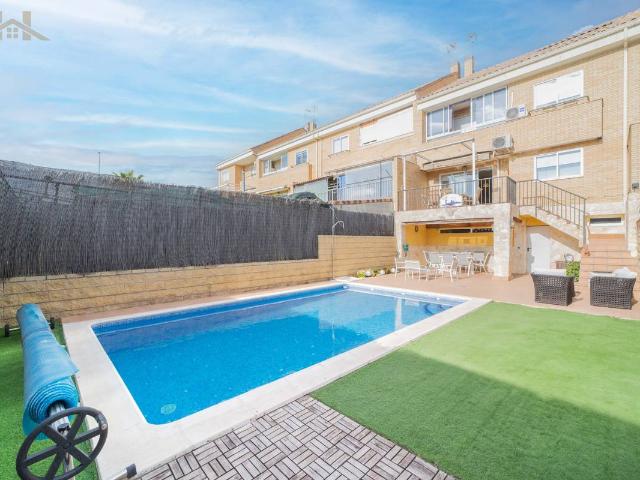 Chalet en venta en Arroyomolinos, Madrid