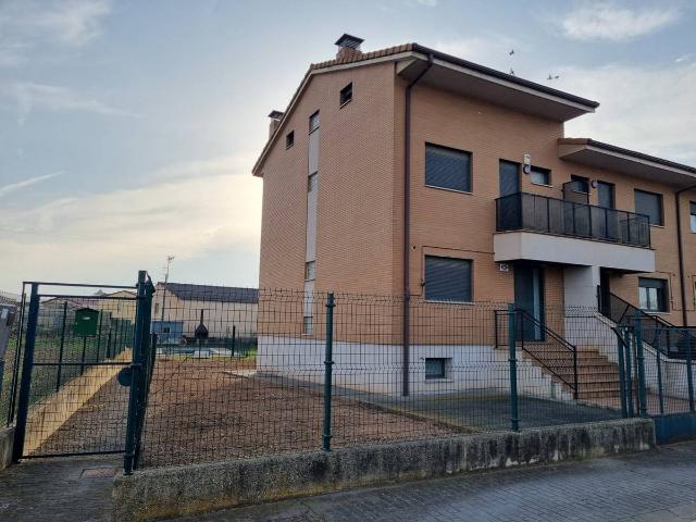 Chalet en venta en Uruñuela, La Rioja