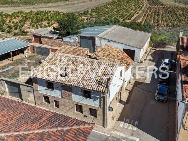 Chalet en venta en Utiel, València / Valencia