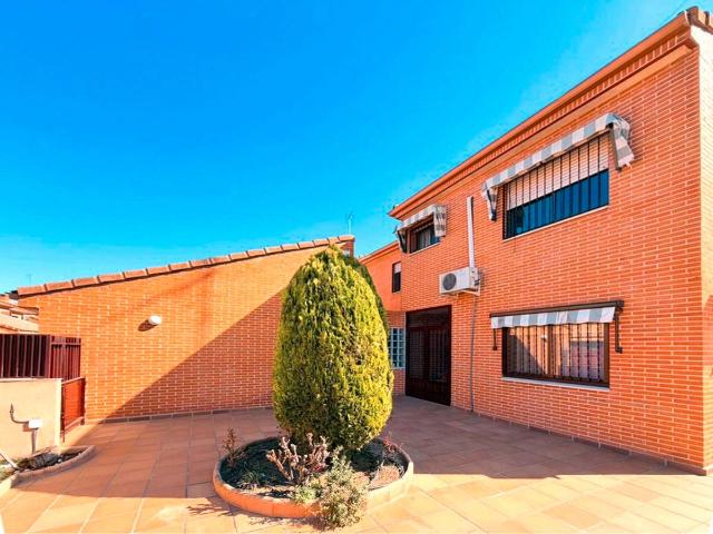 Chalet en venta en Distrito I, Alcalá De Henares