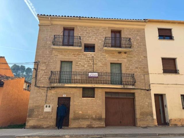 Villa en venta en Valdeltormo