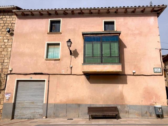 Villa en venta en Valdeltormo