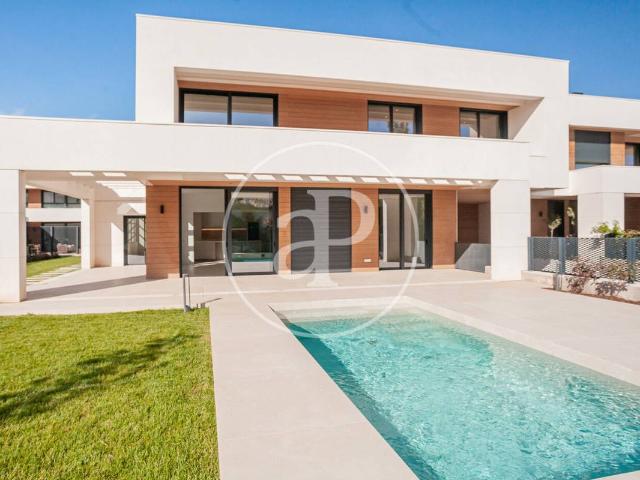 Chalet en venta en Cortes, Madrid