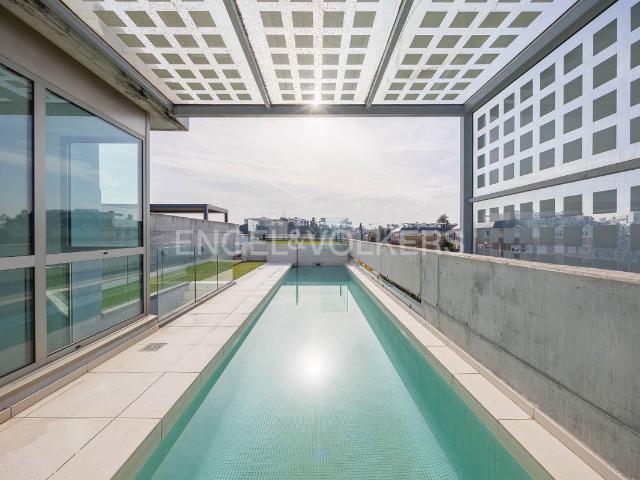 Villa en venta en Madrid, Cortes