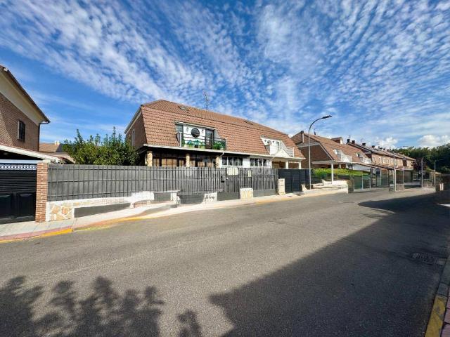 Chalet en venta en Azuqueca De Henares, Guadalajara
