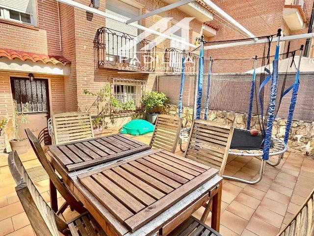 Villa en venta en Valmojado