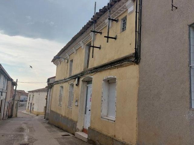 Chalet en venta en Vezdemarbán, Castilla y León
