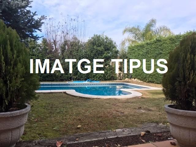 Villa en venta en Vilablareix