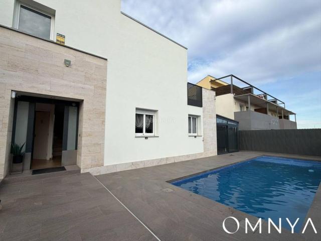 Chalet en venta en El Perelló, Gironès