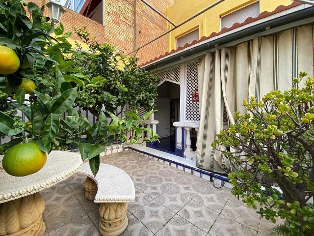 Chalet en venta en Viladecans, Barcelona
