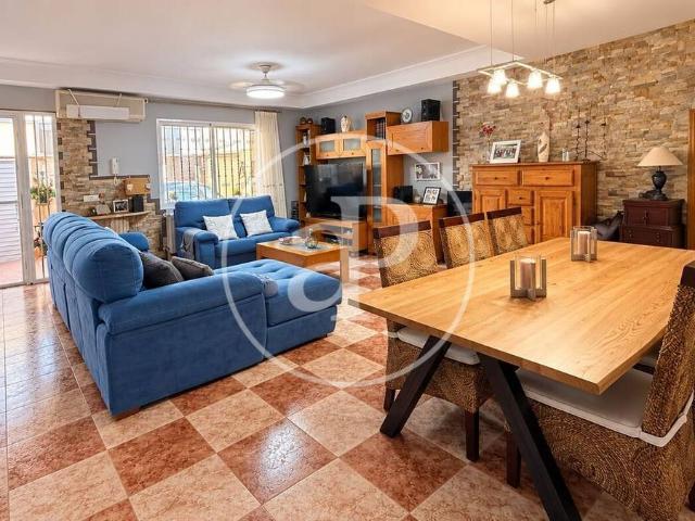 Chalet en venta en Vilamarxant, València / Valencia