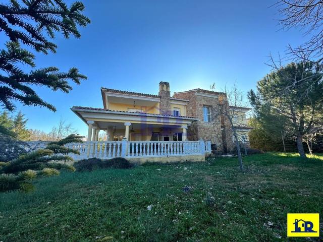 Casa en venta en Villalba De La Sierra