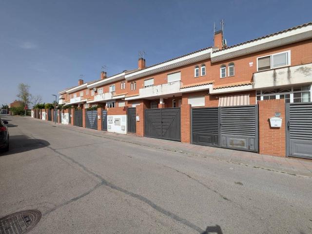 Chalet en venta en Villalbilla, Madrid