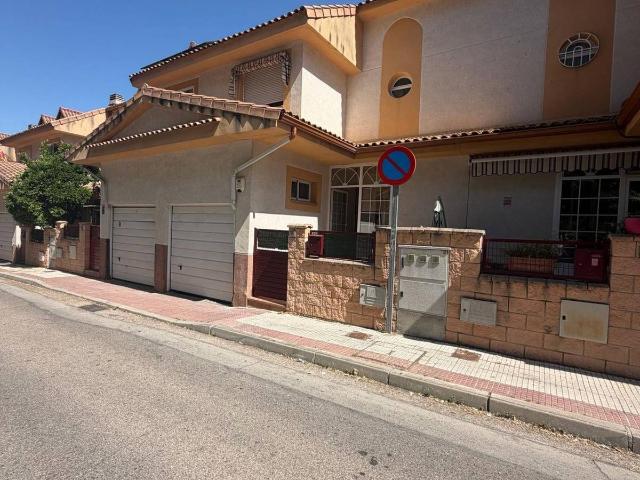 Chalet en venta en Villalbilla, Madrid
