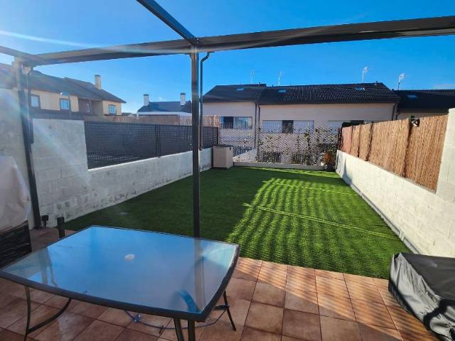 Chalet en venta en Villalbilla, Madrid