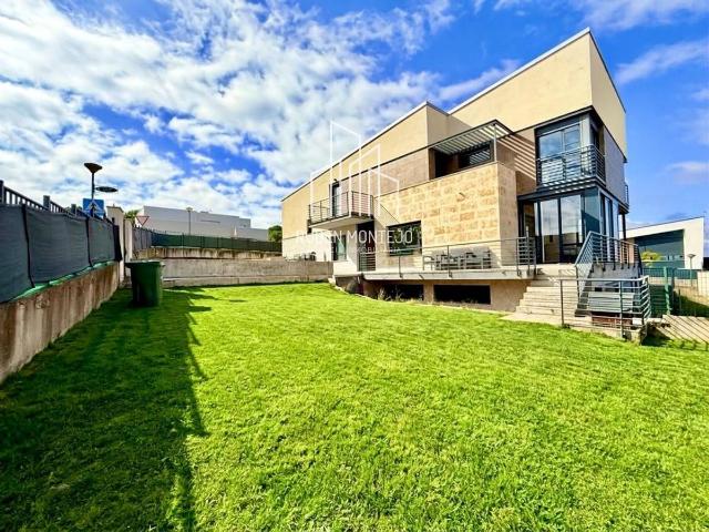Chalet en venta en Anantapur, Villamayor