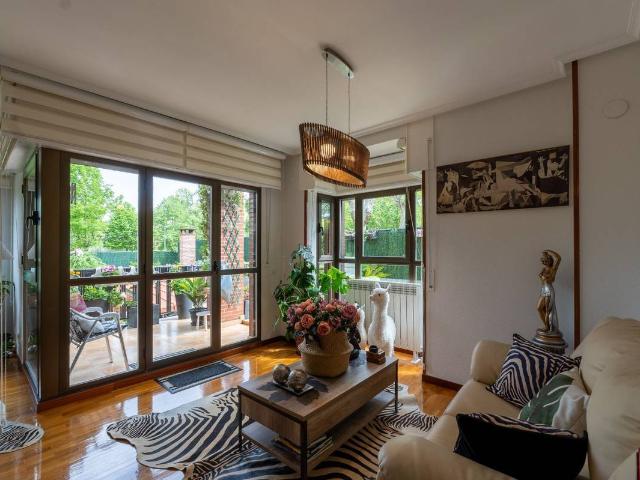 Chalet en venta en Villamediana De Iregua, La Rioja