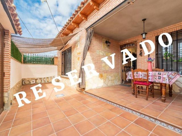 Villa en venta en Villanueva De Bogas