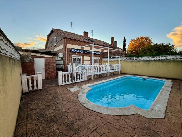 Chalet en venta en Villanueva De La Torre, Castilla-La Mancha