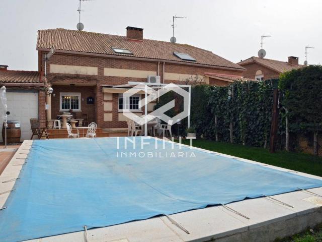 Chalet en venta en Villanueva De La Torre, Castilla-La Mancha