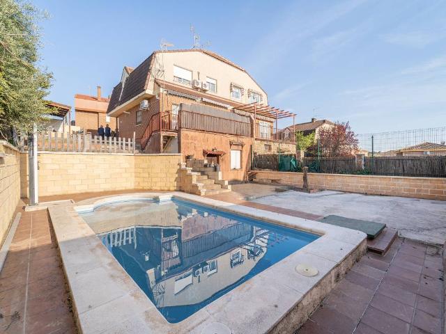 Chalet en venta en Villanueva De Perales, Madrid