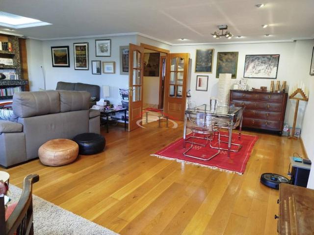 Chalet en venta en Navatejera, Villaquilambre