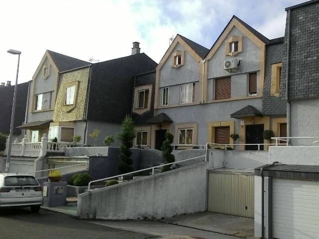 Villa en venta en Villares De La Reina