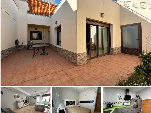 Chalet en venta en Dos Hermanas, Andalucía