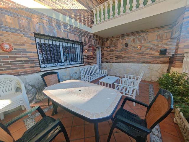 Villa en venta en Yeles, Camino de Yuncos