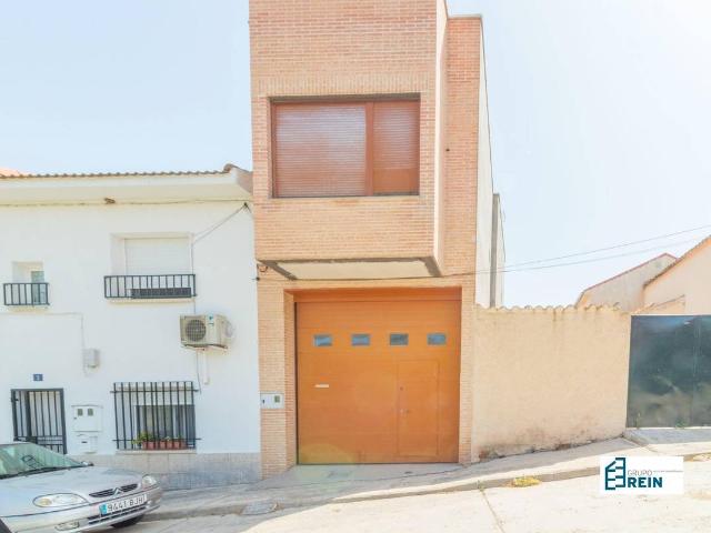 Villa en venta en Yunclillos