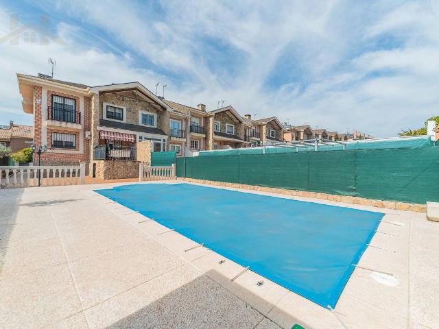Villa en venta en Arroyomolinos