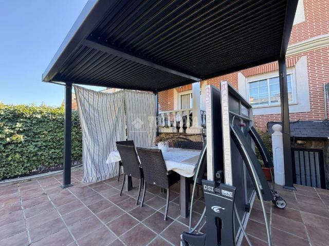 Villa en venta en Arroyomolinos