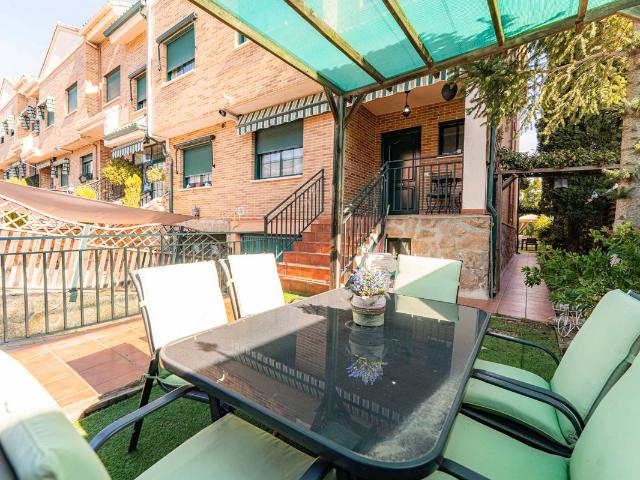 Chalet en venta en Arroyomolinos, Madrid