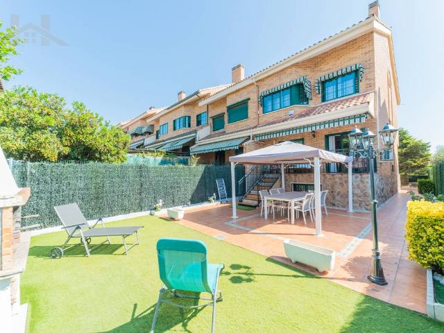 Villa en venta en Arroyomolinos