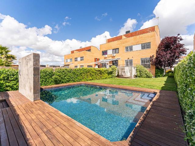 Chalet en venta en Arroyomolinos, Madrid