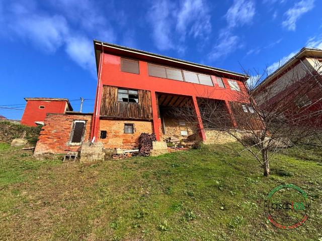 Chalet en venta en Mieres, Asturias