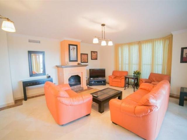 Chalet en venta en Barriada Islas Canarias, Costa del Sol Occidental