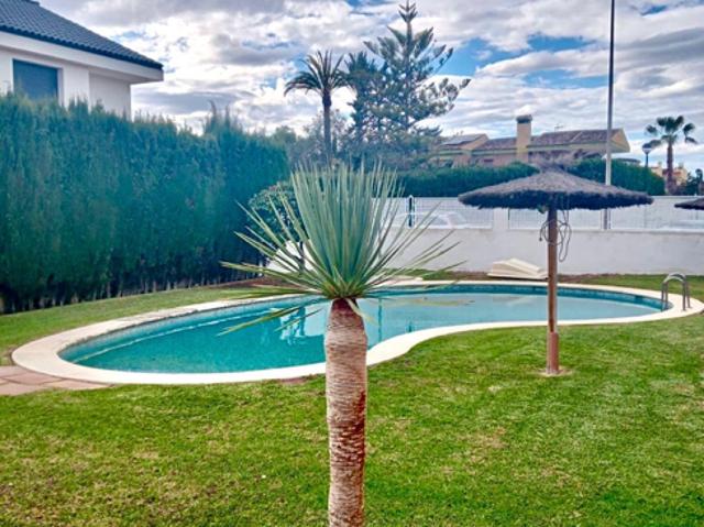 Casa en venta en San Juan De Alicante