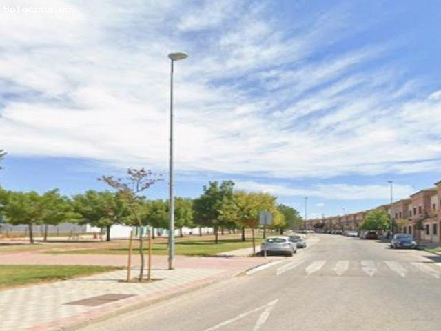 Casa en venta en Utrera, Andalucía