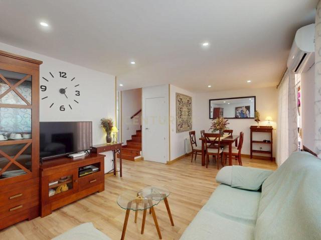 Casa en venta en Distrito III, Alcalá De Henares