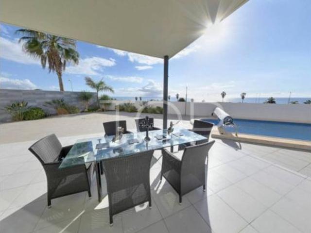 Chalet en venta en La Caleta, Adeje