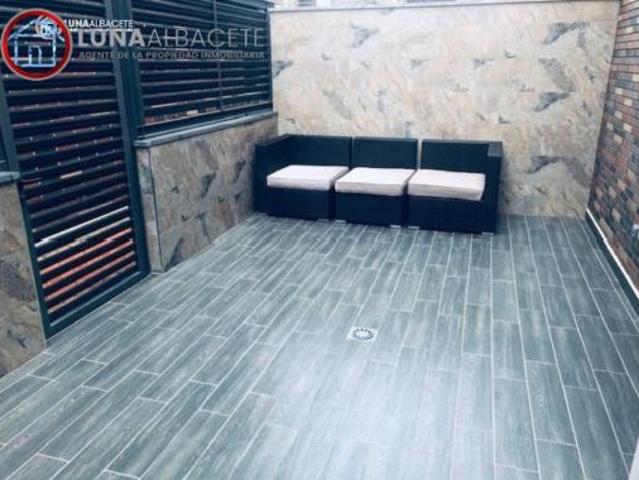 Chalet en venta en Distrito 3, Albacete