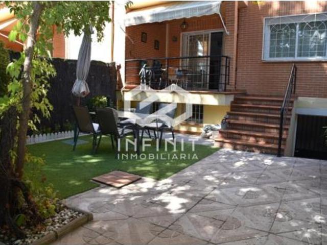 Chalet en venta en Distrito V, Alcalá De Henares